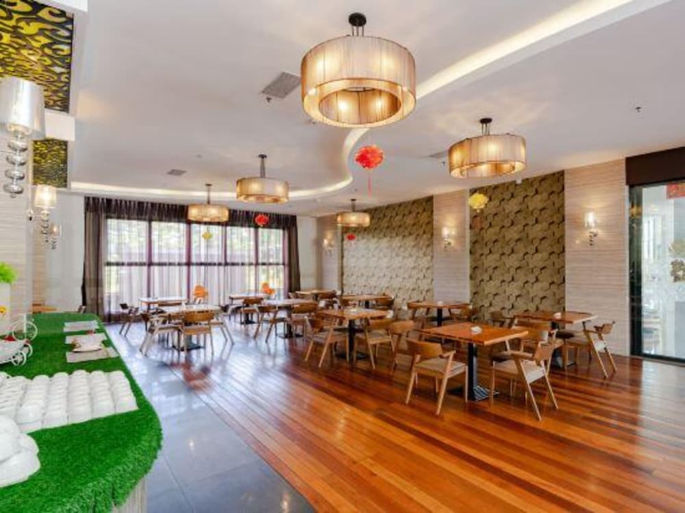 Livingston Hotel Sandakan 39/57