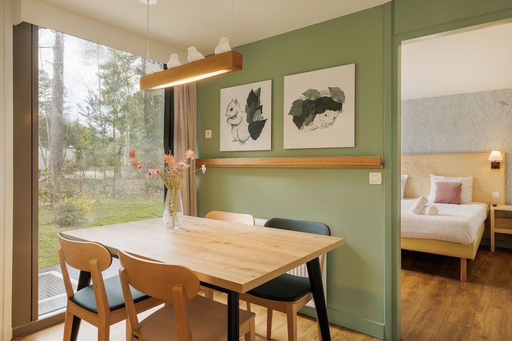 CENTER PARCS - LES HAUTS DE BRUYERES 31/45