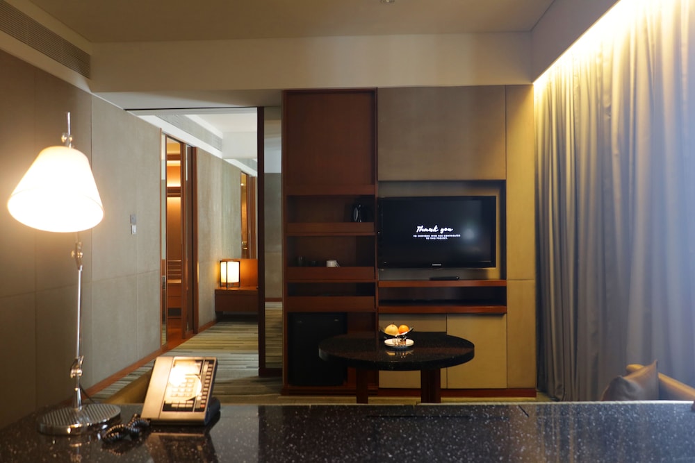 HANSAR BANGKOK 55/83