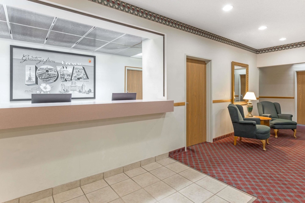 Super 8 by Wyndham Cresco IA 6/18
