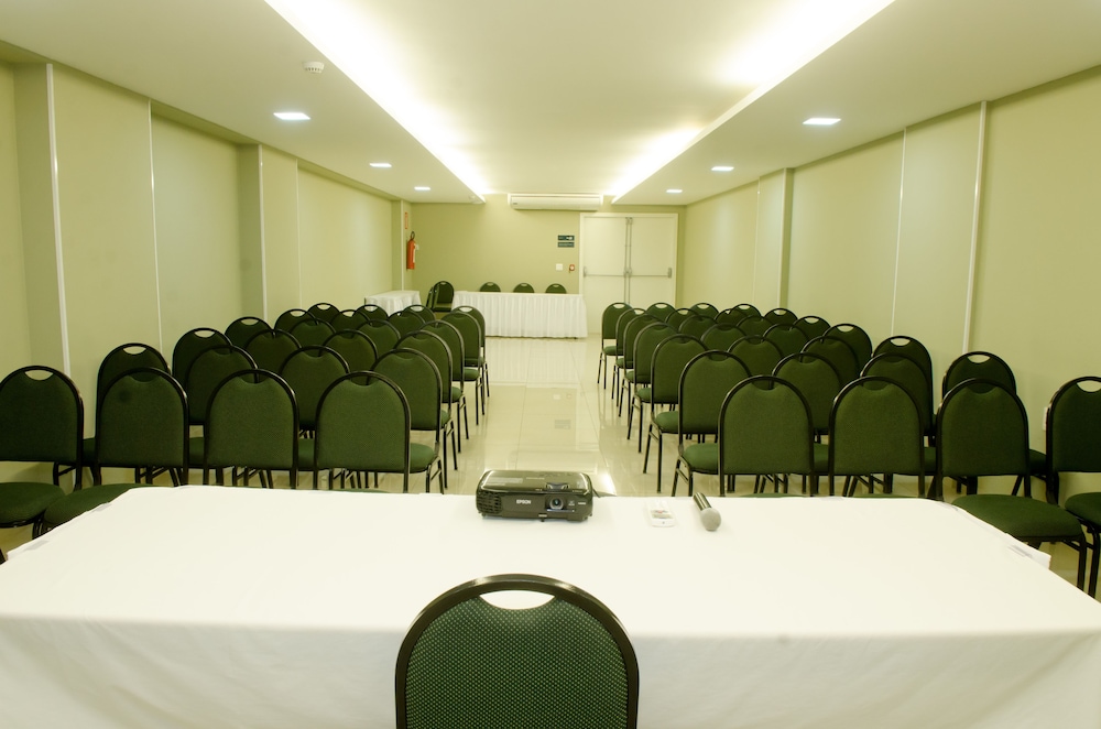 Impar Suites Expominas Hotel 39/49