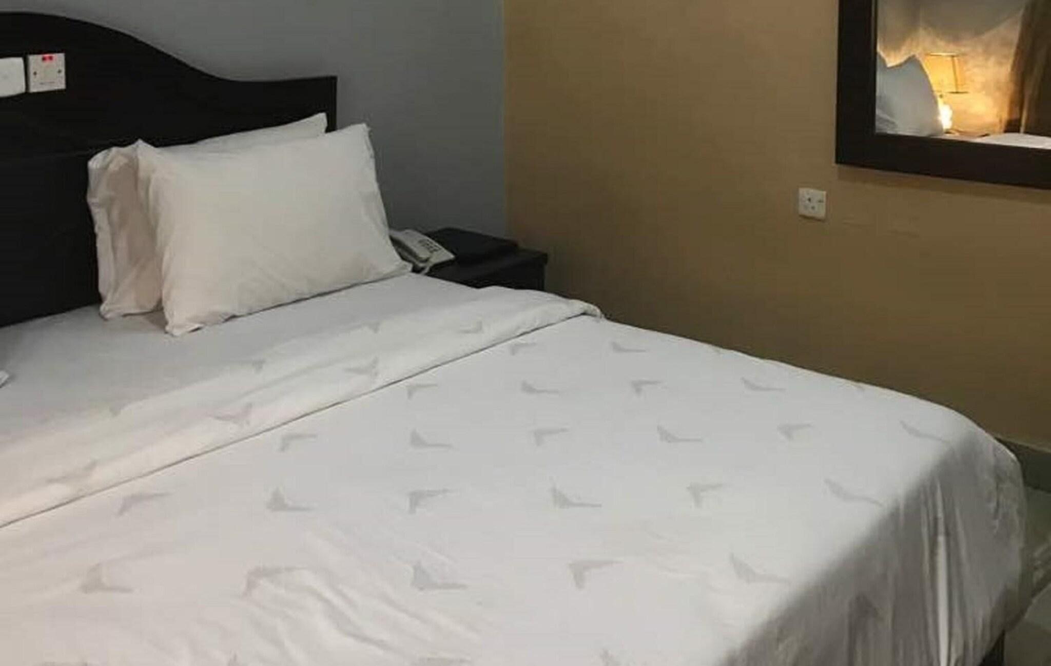 Jim-Eddy Suites 10/16