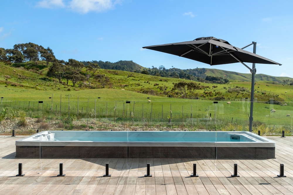 Te Karaka Lodge 55/58