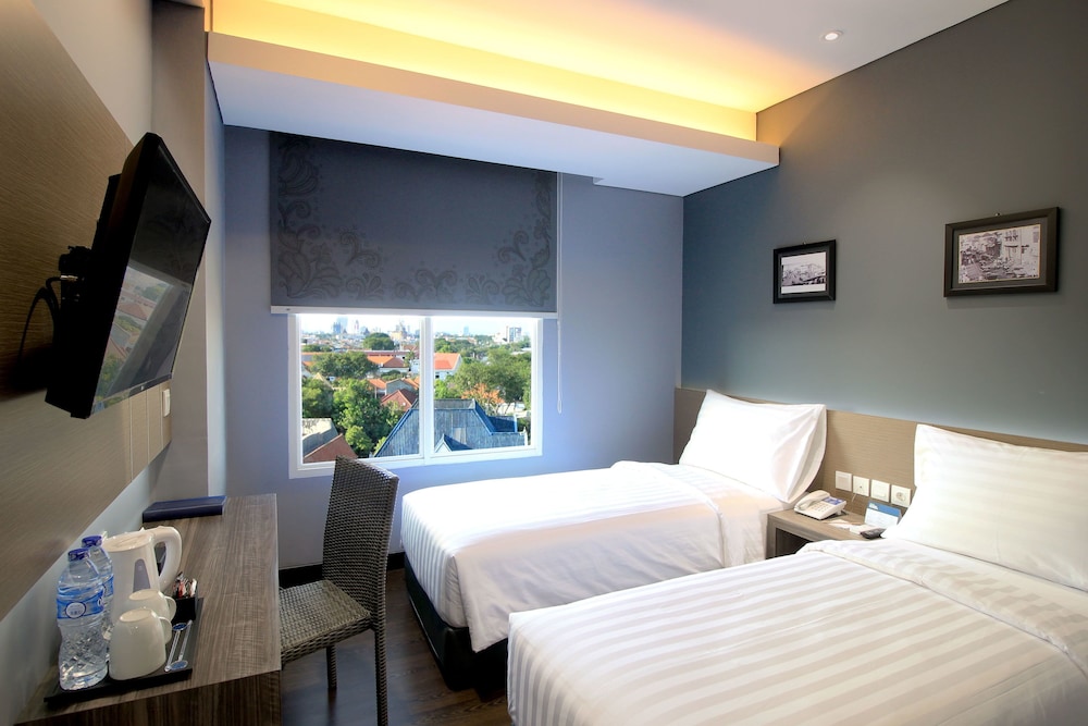 Batiqa Hotel Darmo 22/68