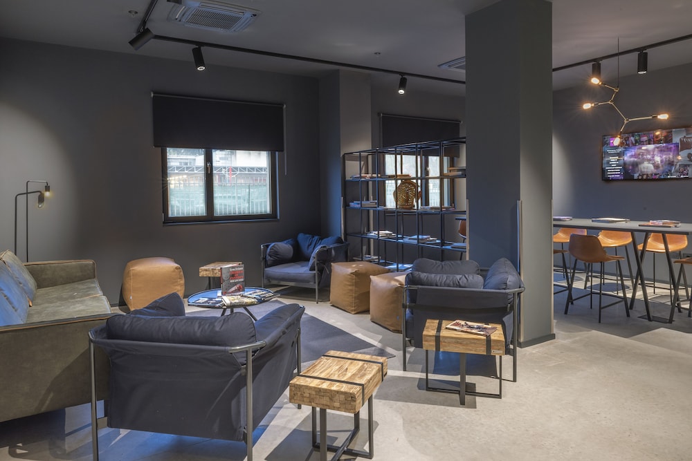 Moxy Milan Linate Airport 22/40