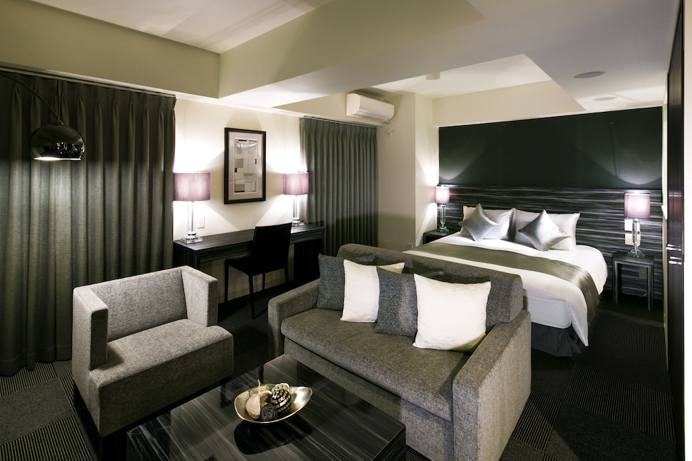 Roppongi Hotel S 55/75