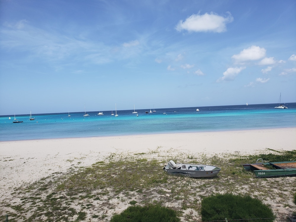 Dover Beach Hotel 54/61