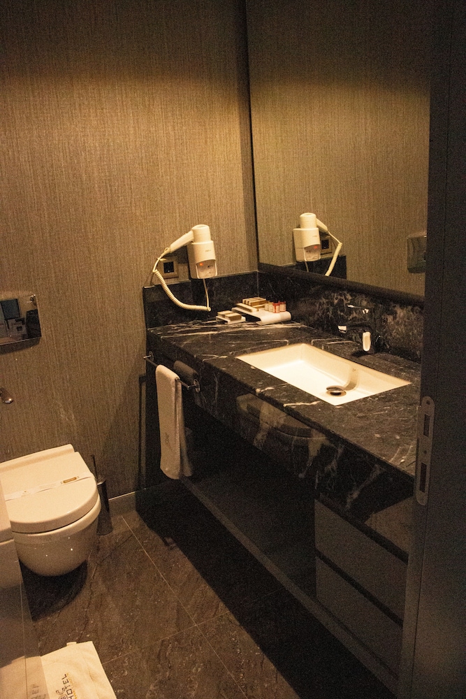 B&C Hotel Spa 35/37