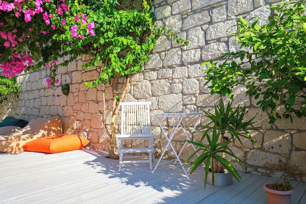 Kybele Alacati 44/50