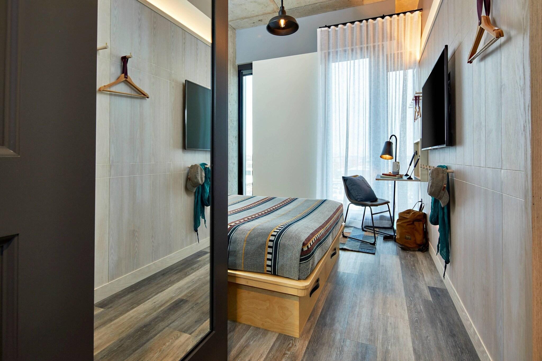 Room, Double Bed, Accessible