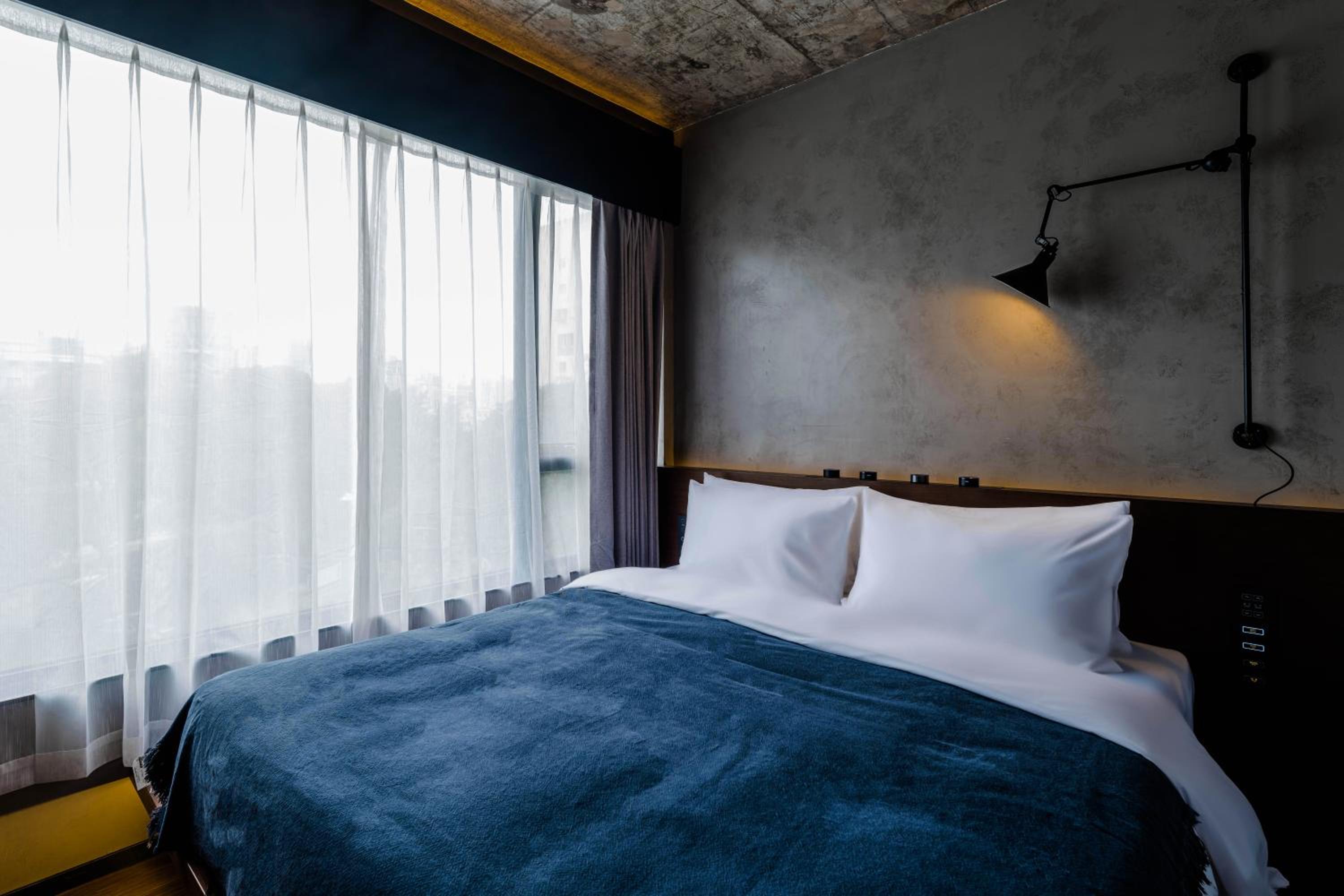 Deluxe, Double Bed