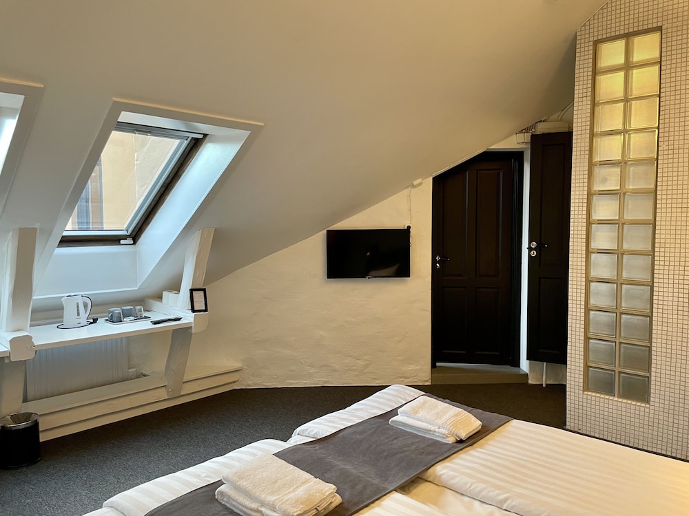 Unique Hotel 43/77