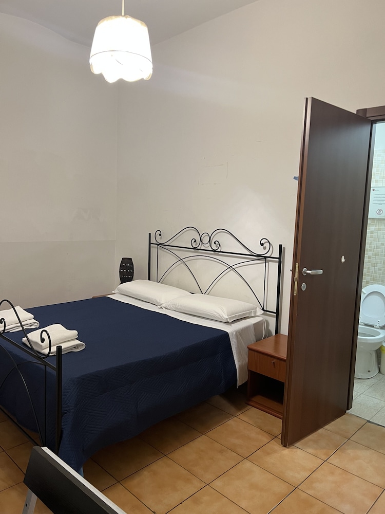 Meltin' Rome Guesthouse 21/40