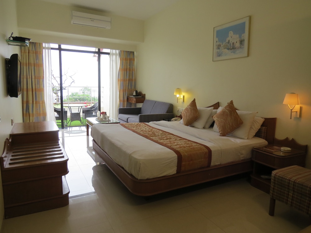 Valley View Beacon Resort, Mahabaleshwar 18/50