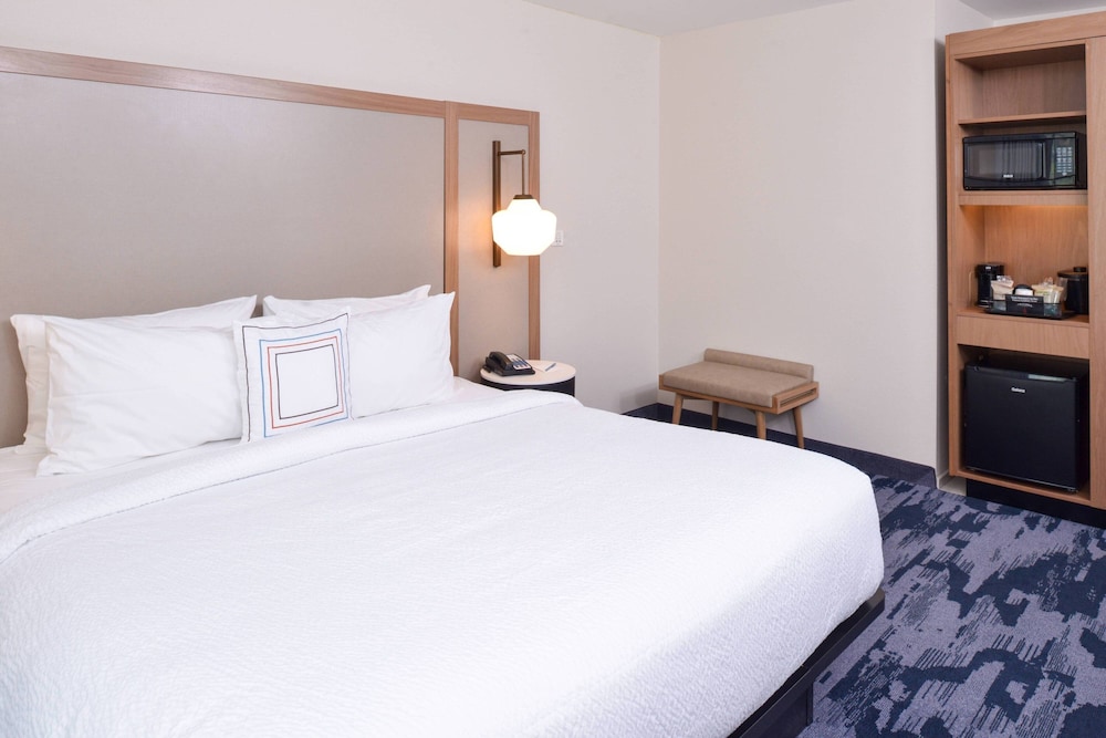 FAIRFIELD INN AND SUITES COLUMBUS GROVE CITY 12/49