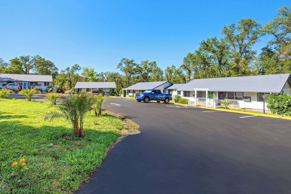 Quality Inn and Suites Jackson CA 35/45