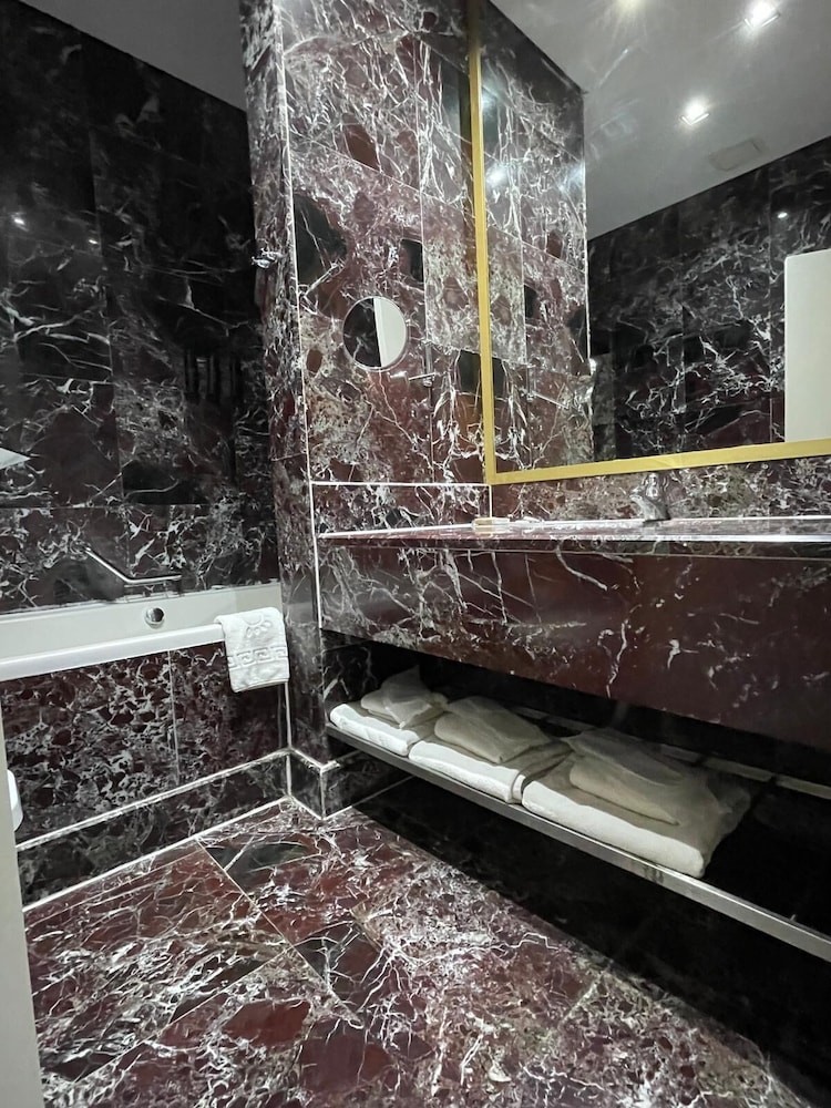 Misafir Suites 8 Istanbul. 35/70