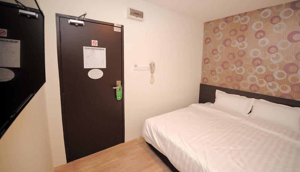 Hotel Mezzo 18/63