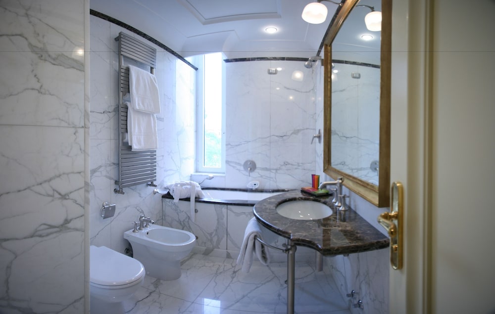 Hotel Villa Duse 47/50