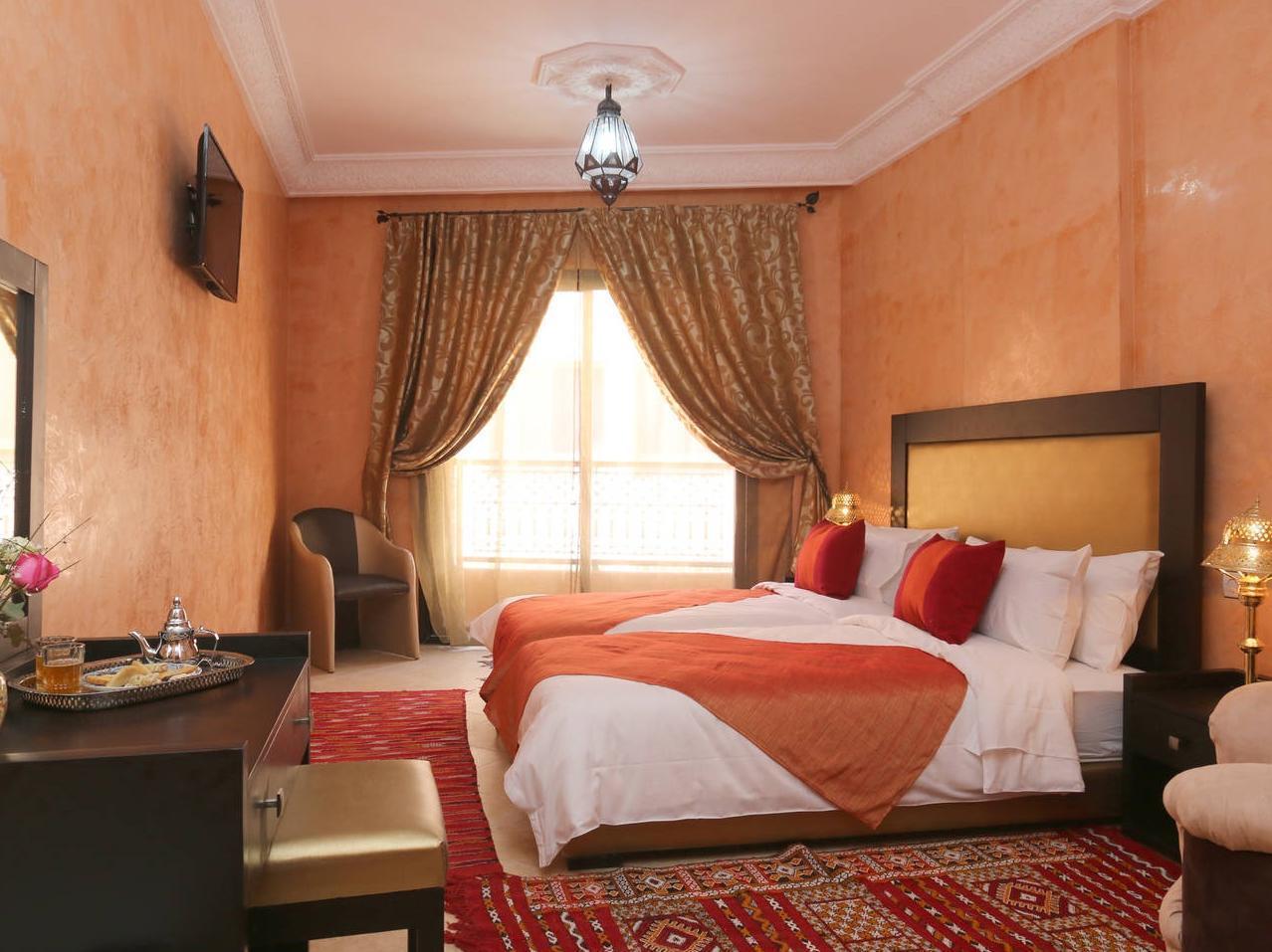 Deluxe, Double Bed