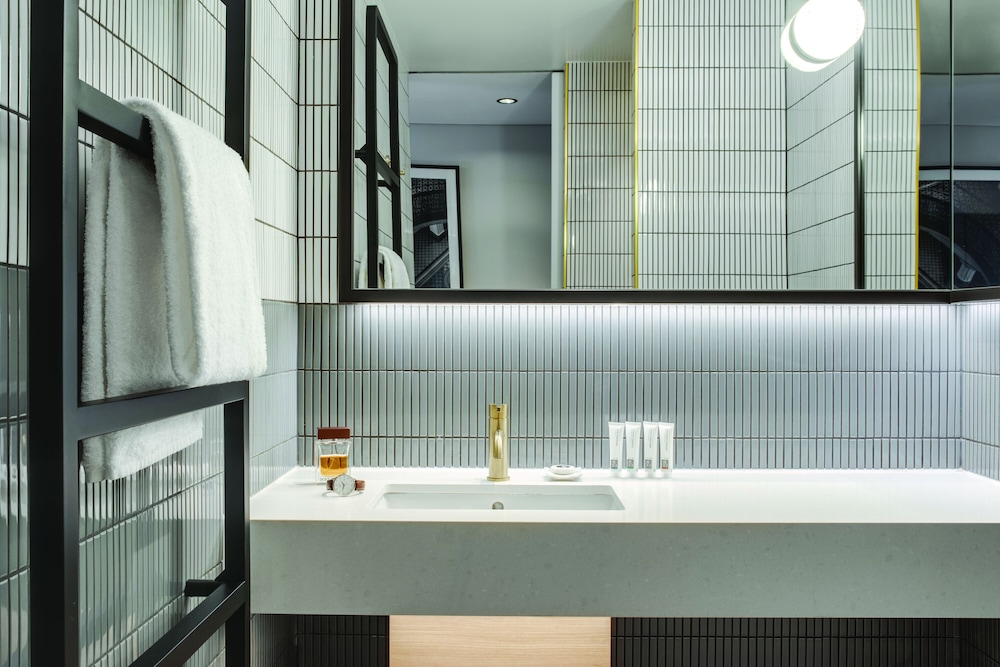 Vibe Hotel Sydney Darling Harbour 7/52