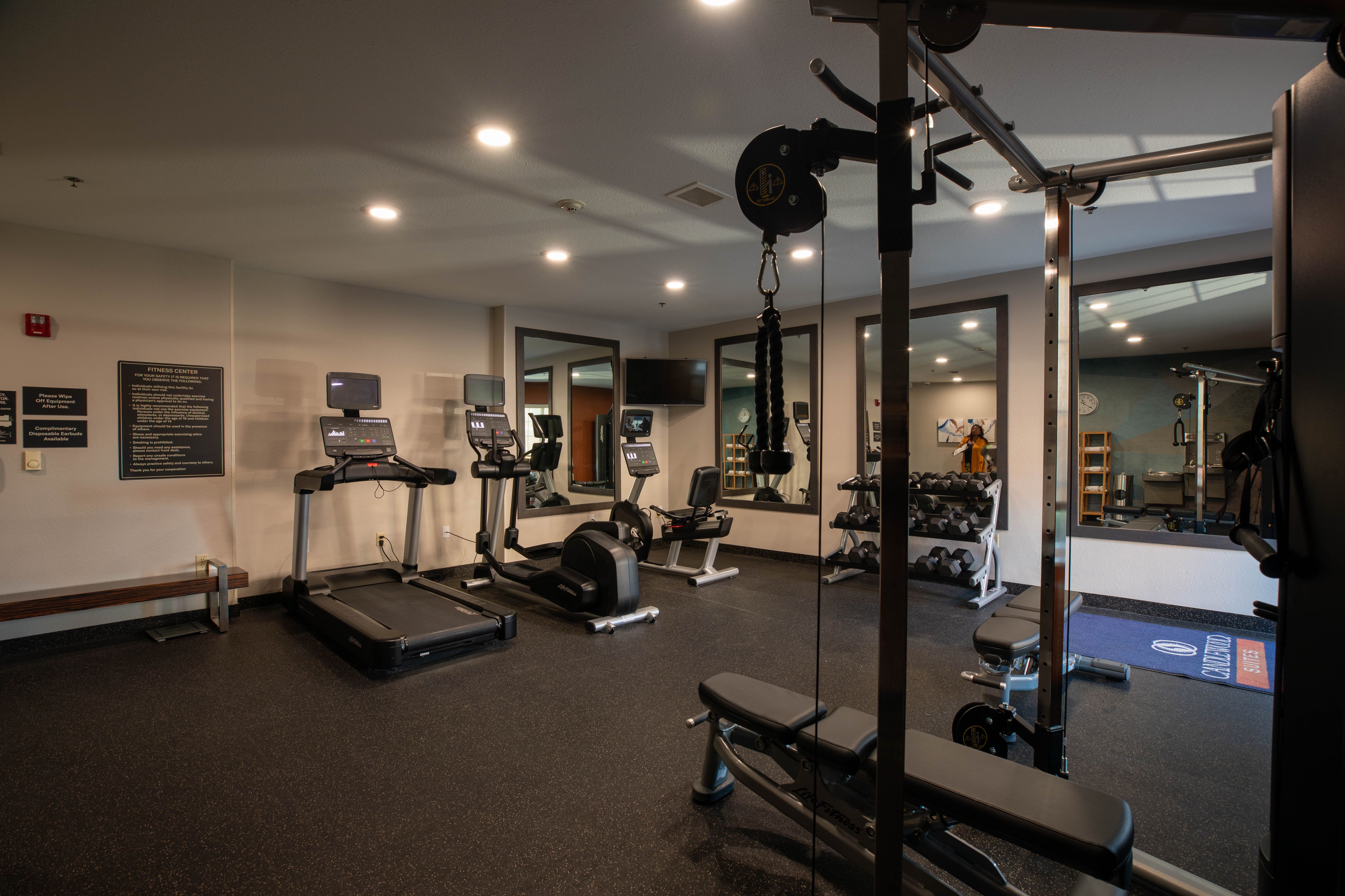 Candlewood Suites St. Joseph 27/54