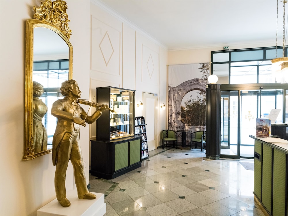 Johann Strauss Hotel 7/52