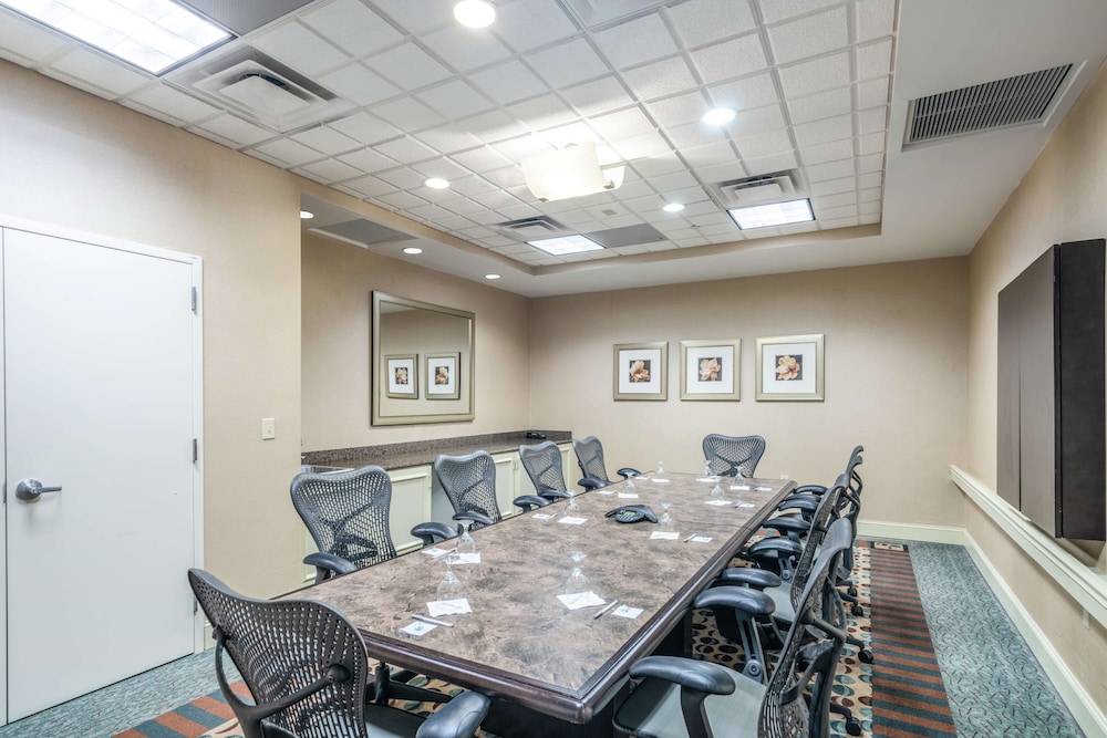 Hilton Garden Inn Richmond Airport 37/45