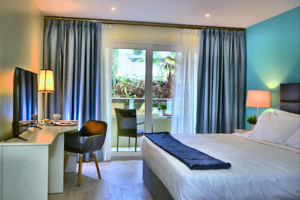 Quints Travelers Inn 14/64