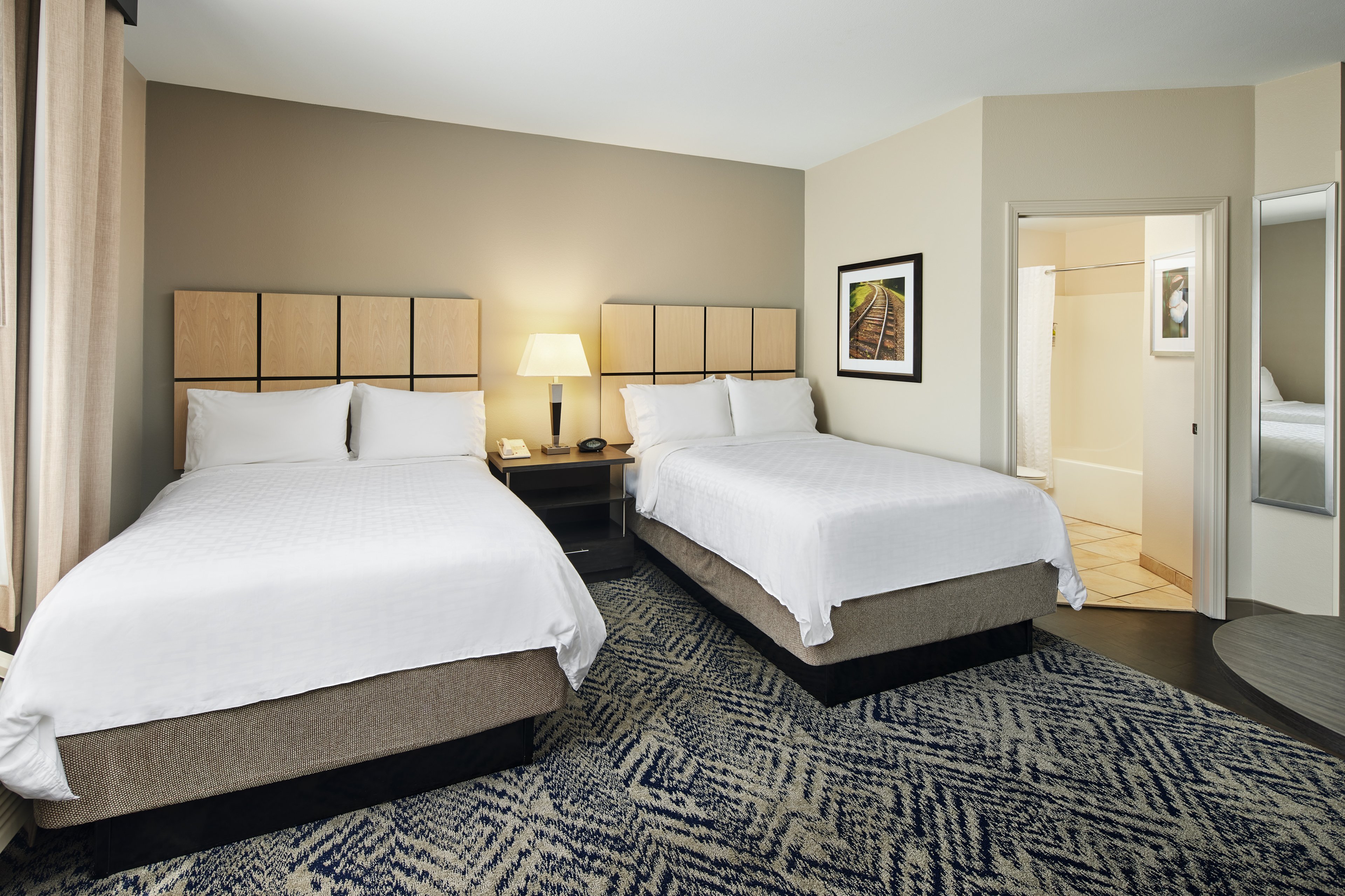 Candlewood Suites Charleston - Northwoods, an IHG Hotel 13/50