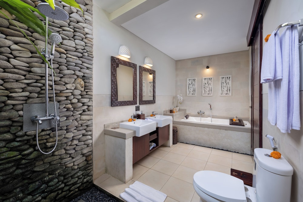Griya Shanti Villas & Spa 46/50