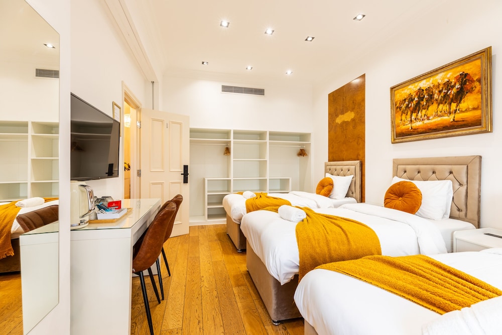 Mayfair Guesthouse 36/50