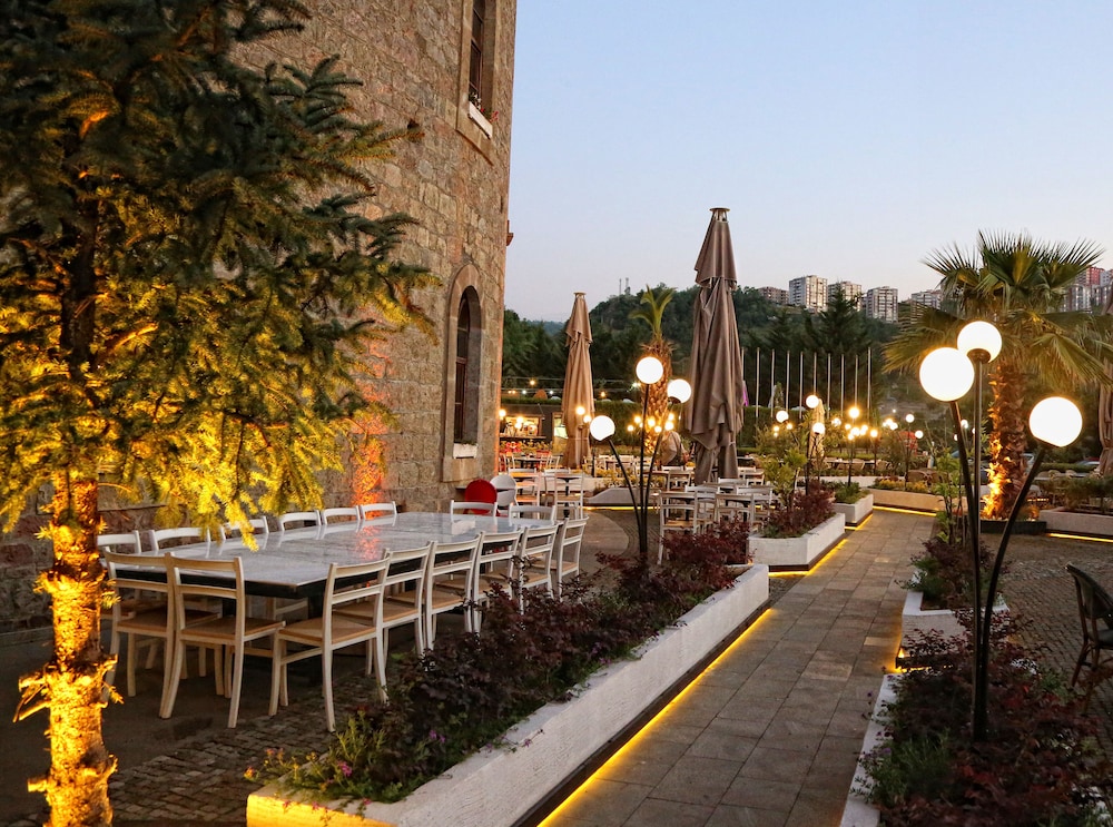 Cephanelik Butik Hotel 53/63