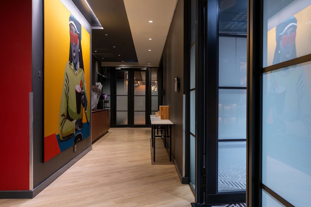 Radisson RED Hotel, Johannesburg Rosebank 38/75