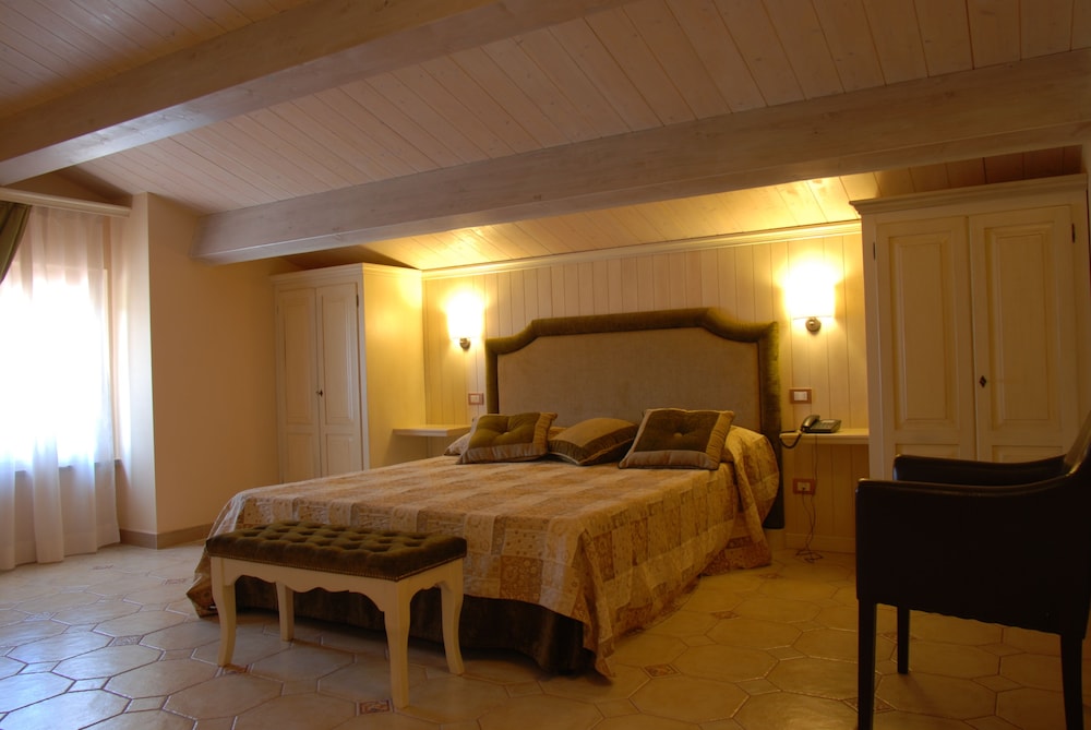 Tenuta Del Perugino 13/50