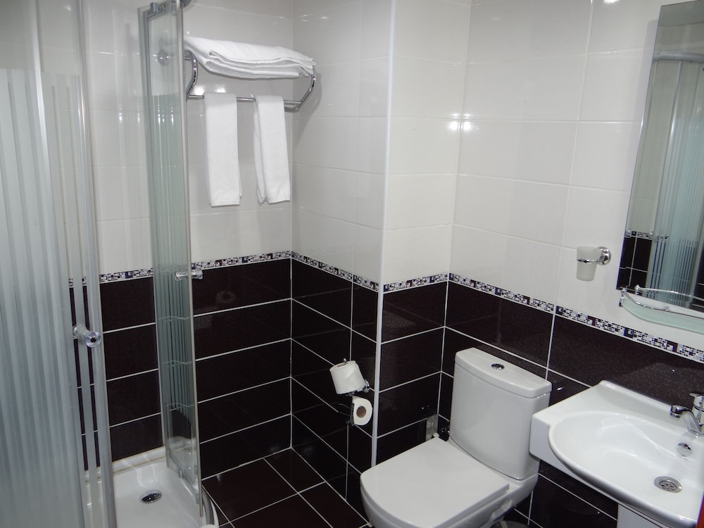 Basileus Hotel 26/79