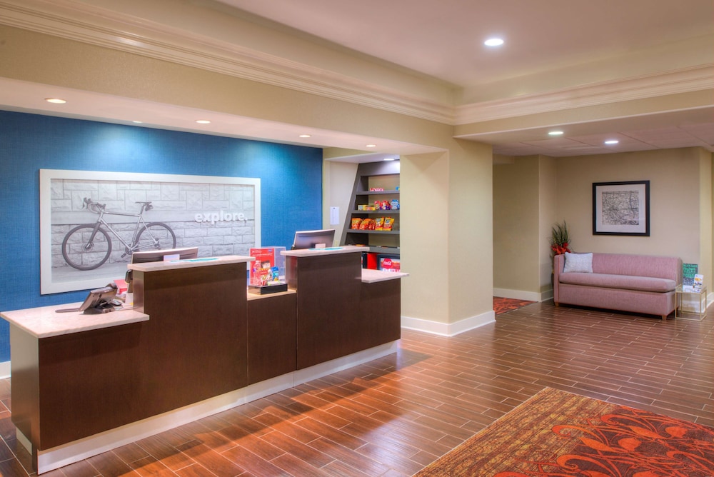 Hampton Inn Baton Rouge - Denham Springs 11/36