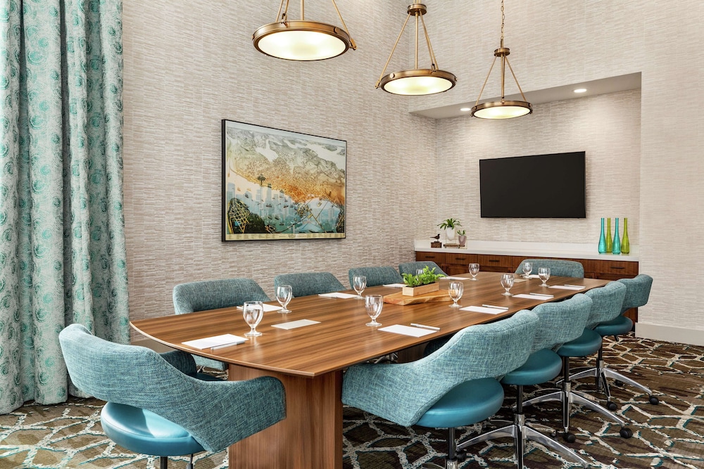 Hilton Garden Inn Seattle Airport 37/43