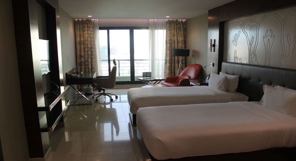 Harbour View Suites 22/60