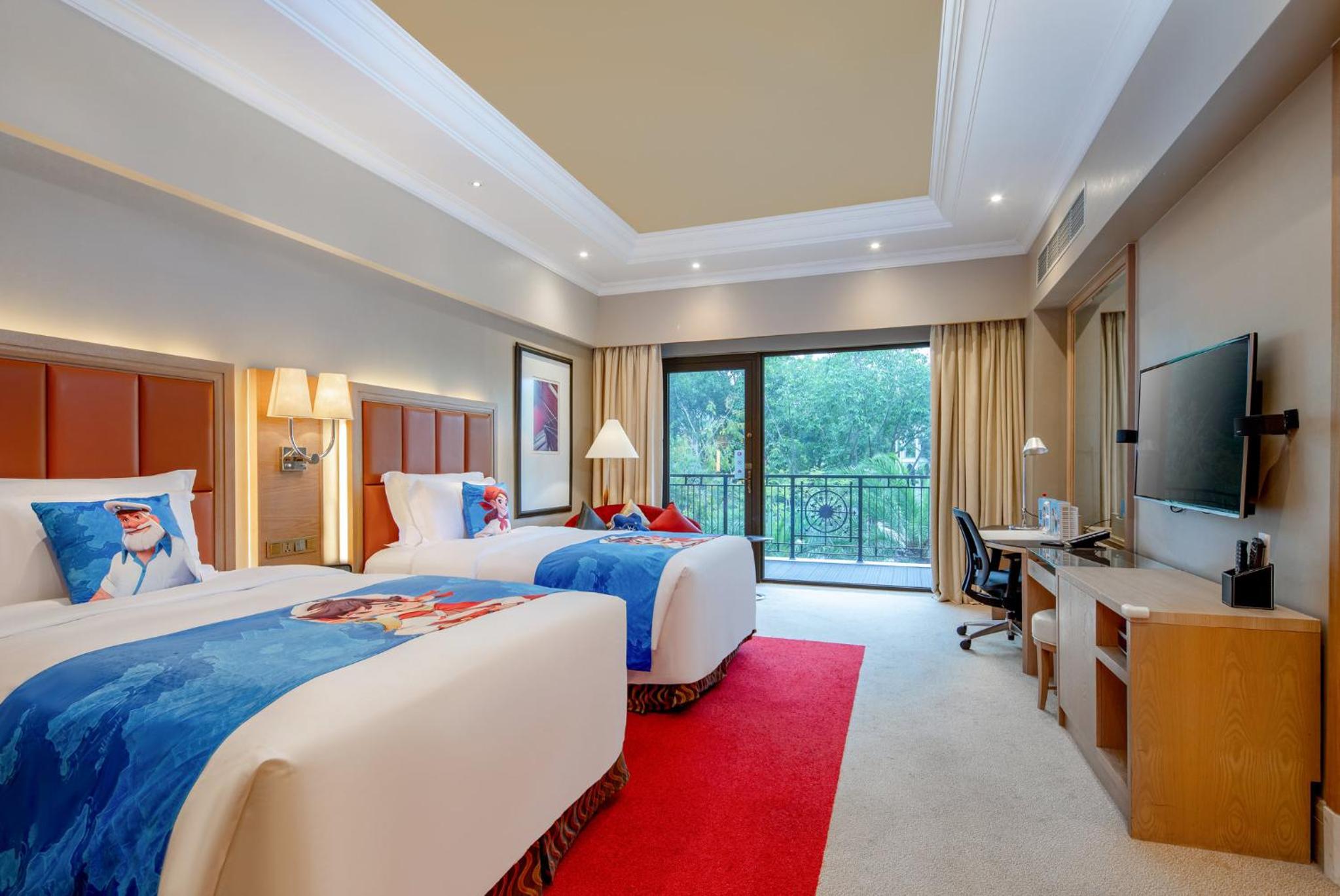 Theme, Twin Beds