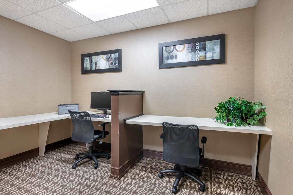 Comfort Suites Ocala - North 24/37