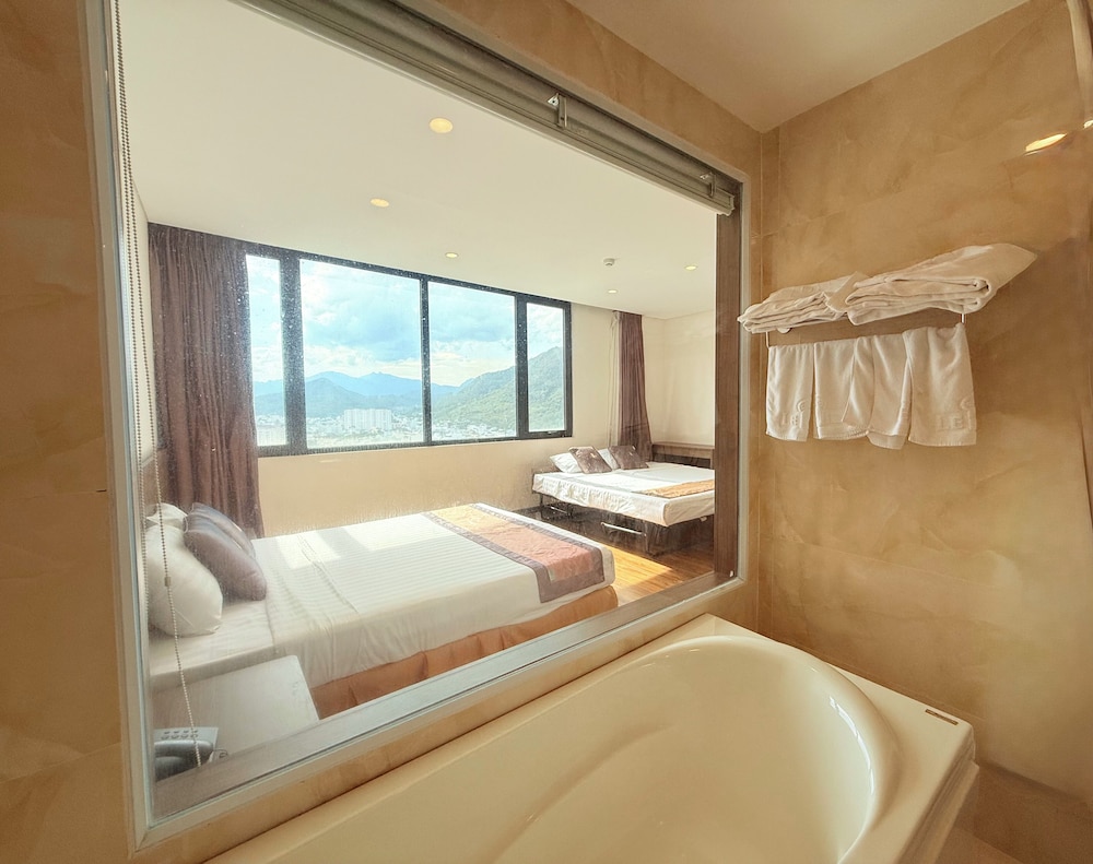 Lenid Nha Trang Hotel 66/66