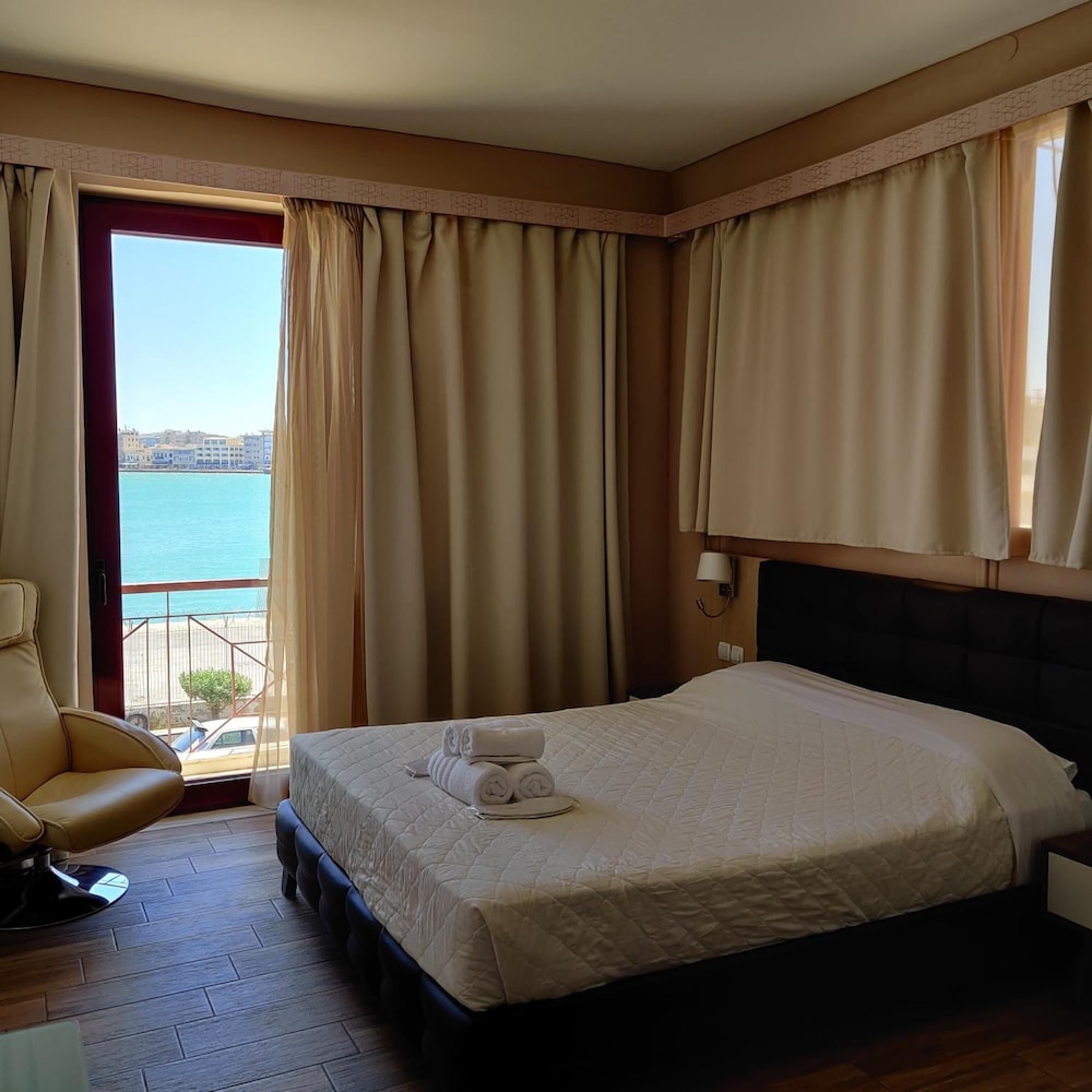 City Point Chios 18/49