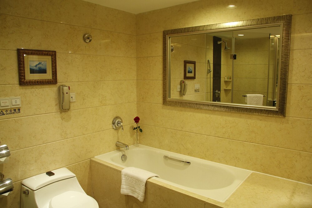 Royal Marina Plaza 27/60