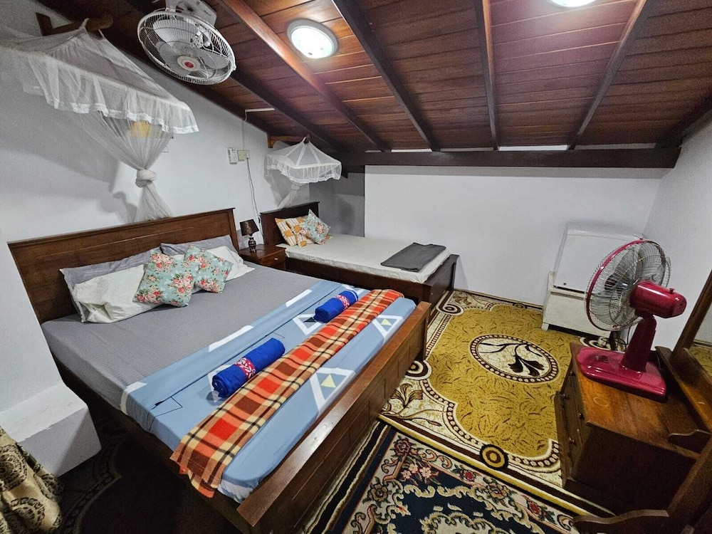 TRADITIONAL, TRIPLE, OCEAN VIEW