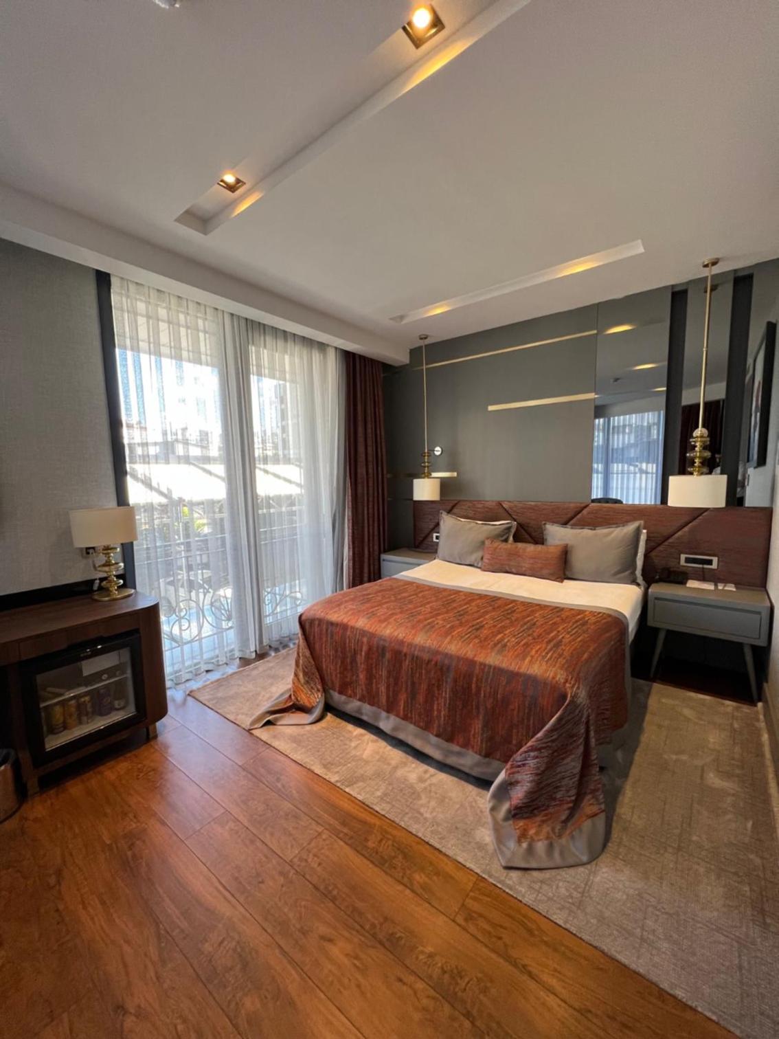 Suite, King Bed