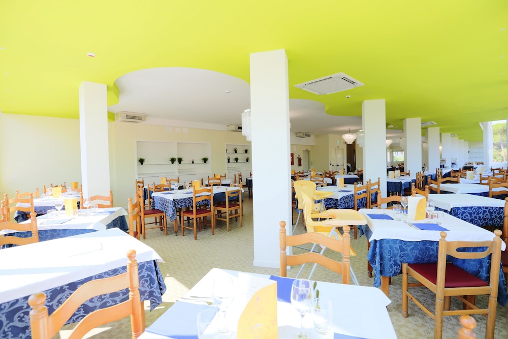 FAMILY HOTEL K2 & SPIAGGIA MARINA BEACH 25/38