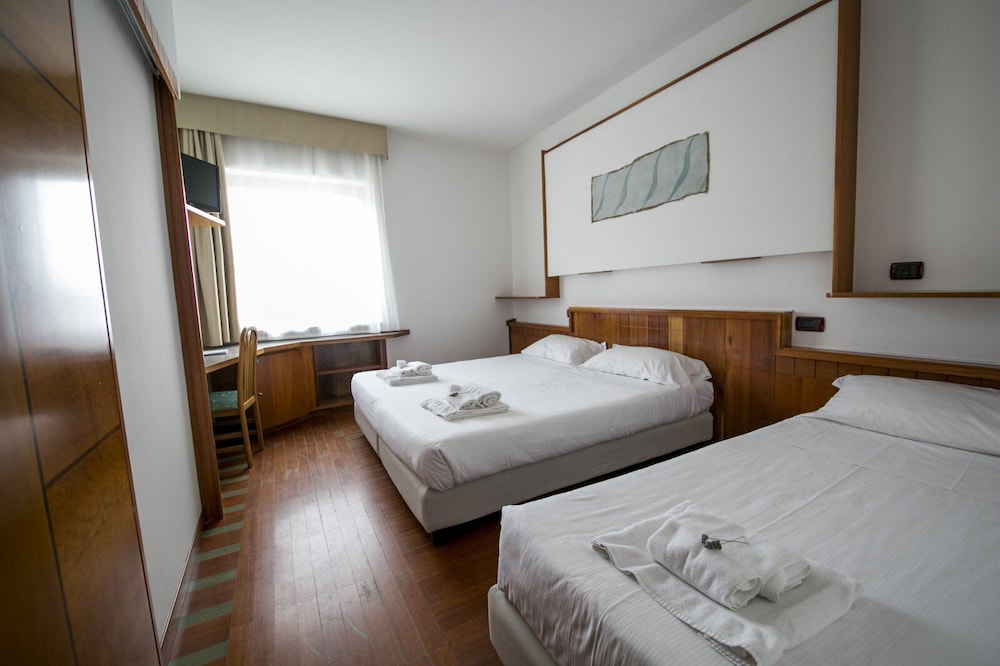 Best Western Hotel Carlo Felice 21/56