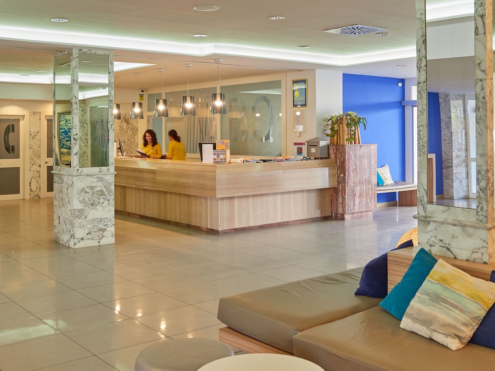 Lobby at BQ Delfin Azul, PUERTO DE ALCUDIA