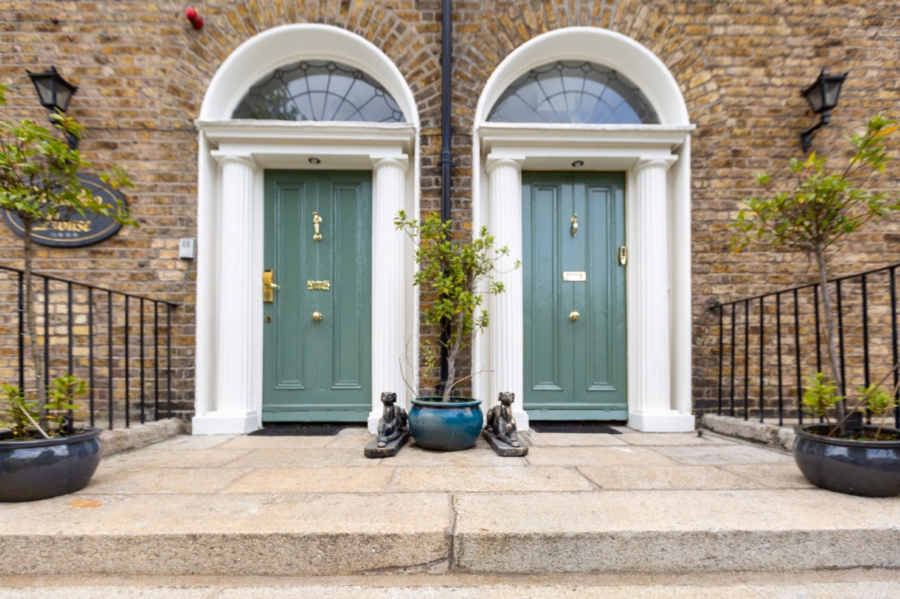 Waterloo Townhouse & Suite 16/16